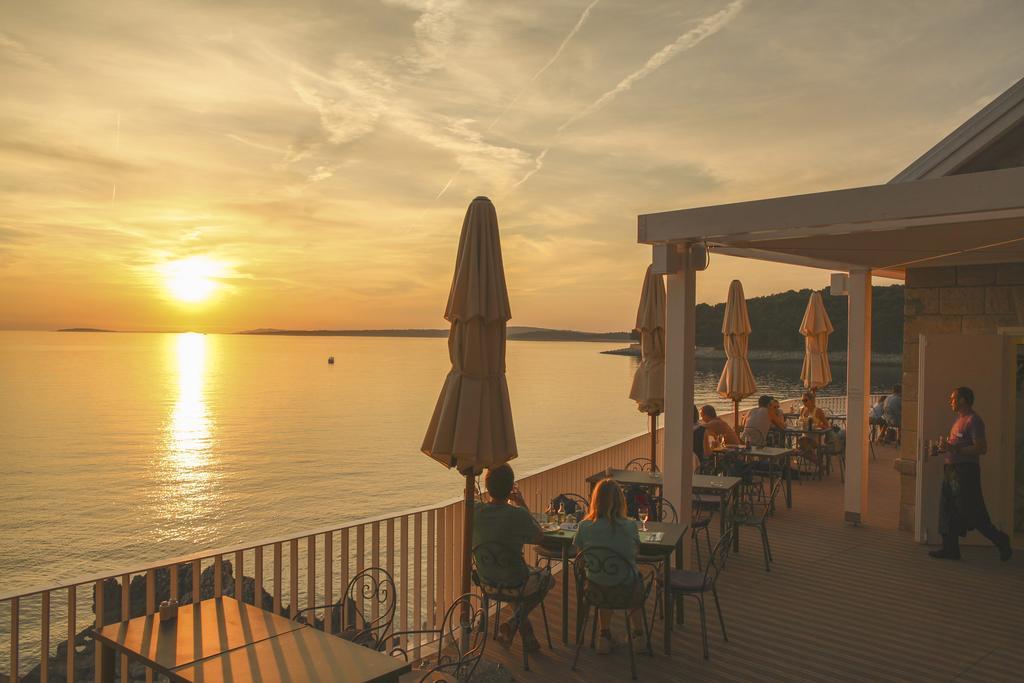 Hotel Aurora Мали-Лошинь Экстерьер фото
